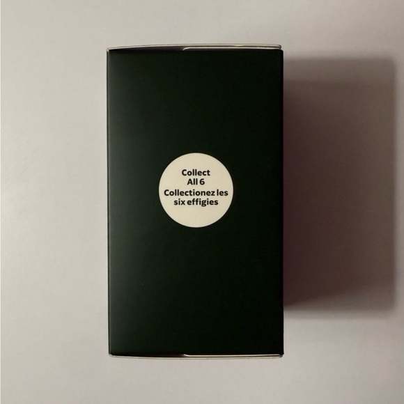 Starbucks Holiday Collection Surprise Reusable Hot Cup Lid Stopper - Picture 3 of 3